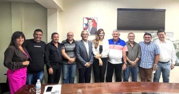 Presidente Sérgio Leal e Pingá participam de reunião na SEDOP com Dr.º Ruy Cabral, Prefeito Paulo Titan, Deputada Paula Titan, entre outros