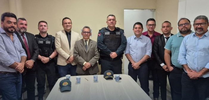 Vereadores recebem na Câmara o novo Comandante do 5º BPM, Ten. Cel. Fábio Rayol para dialogar sobre a área da segurança em Castanhal